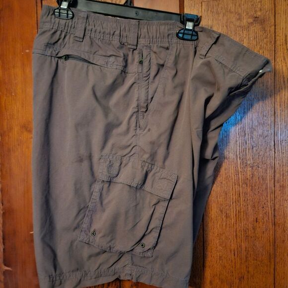 NordicTrack Men’s Cargo Shorts Size 38 |  Green Gray Stretch Outdoor Casual - Picture 1 of 11